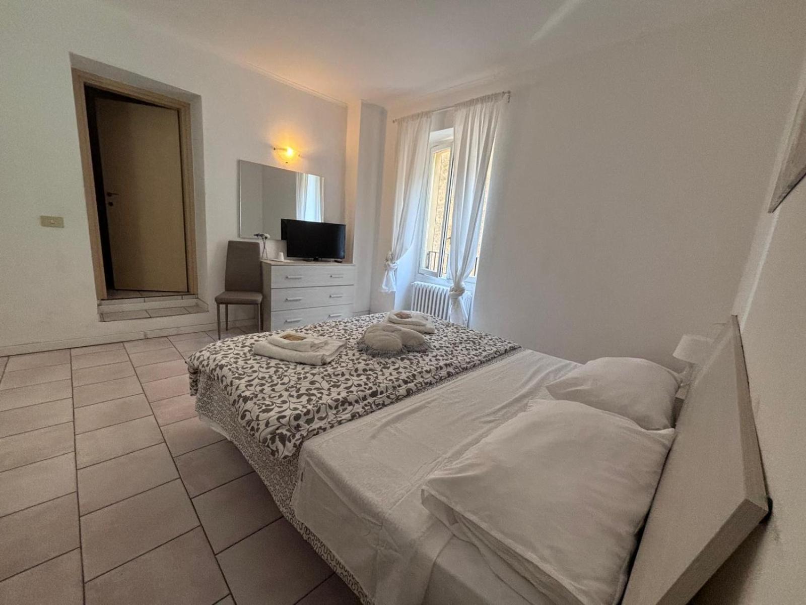 B&B E Residence Abbazia Di Piona Colico Δωμάτιο φωτογραφία